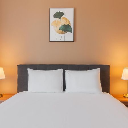 Warm Flat Leilighet Oradea Eksteriør bilde